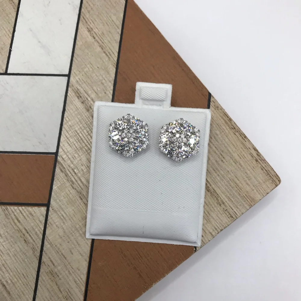 925 Sterling Silver 4.00CT MOISSANITE Flower stud Screw Back Earrings